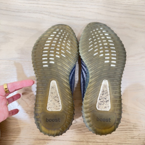 adidas gazelle silver green womens Yeezy Boost 350 V2 'Zebra' 2022/2023 – Imperial edge main image 0